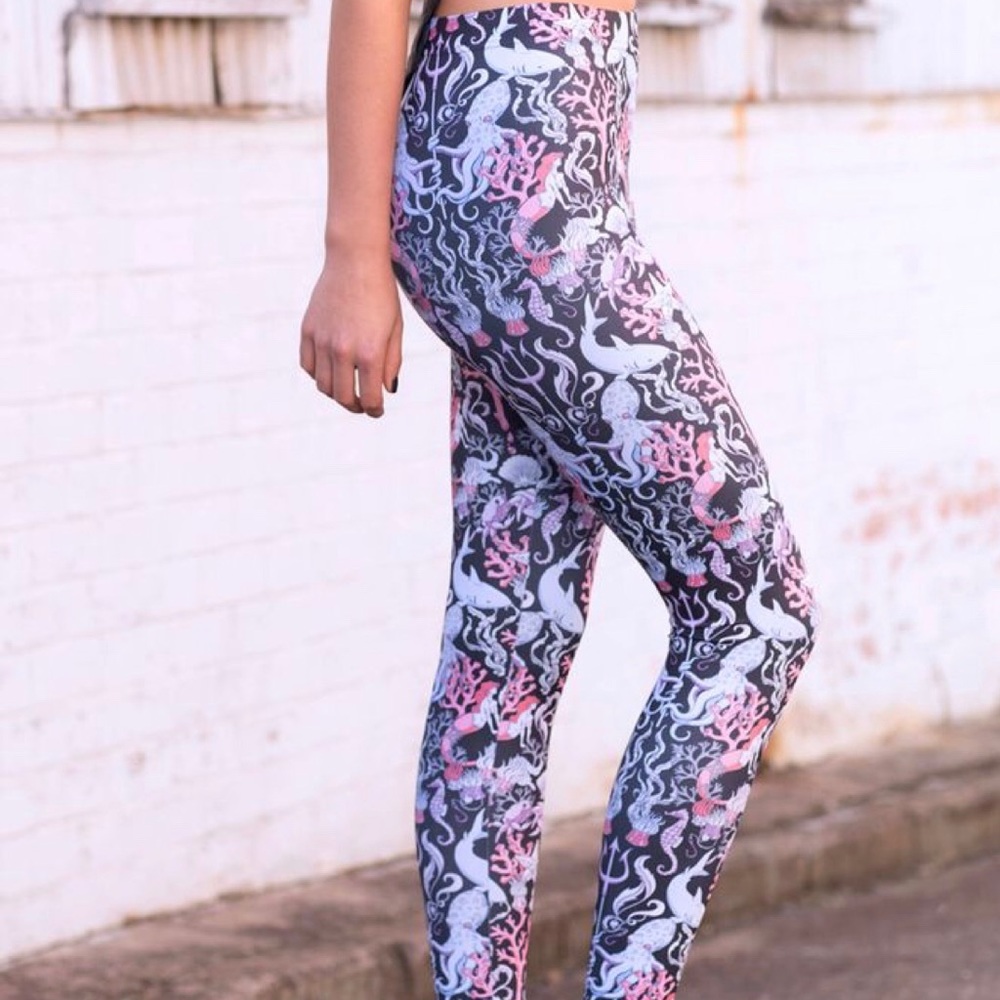 Blackmilk Take the Bait Leggings Large BNWT